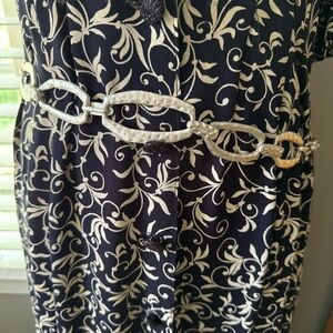 Chico’s silver tone adjustable length link belt